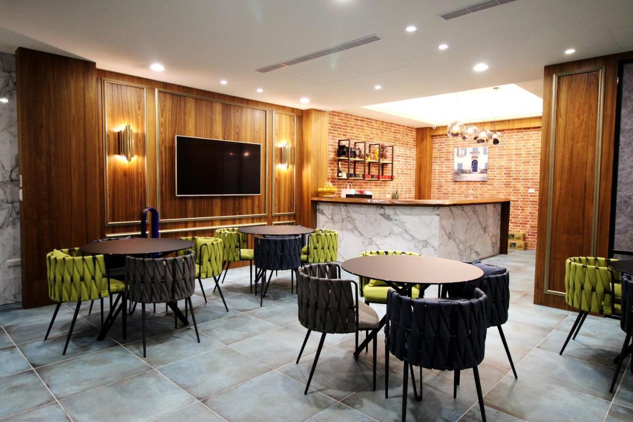 Hamastar Hotel Kaohsiung Eksteriør billede